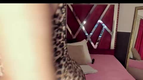 micaelahott_ online show from 11/11/25, 02:44