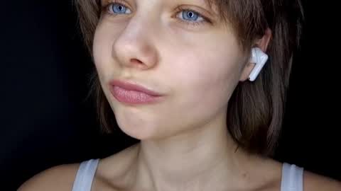 Luna online show from 11/30/25, 02:21