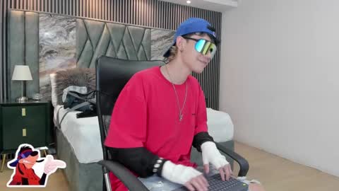 Michael online show from 10/31/25, 09:27