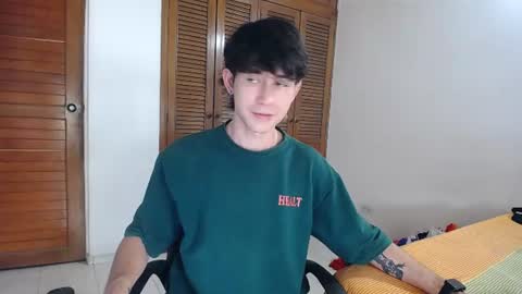 Snapshot of michaeel_blue chatting on 06/11/26, 07:56 Michael online show from 06/11/26, 07:56