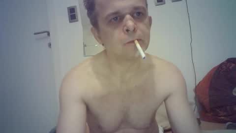 Snapshot of michael_go chatting on 01/07/25, 04:05 Michael online show from 01/07/25, 04:05