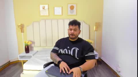 MICHAEL online show from 10/01/25, 07:53