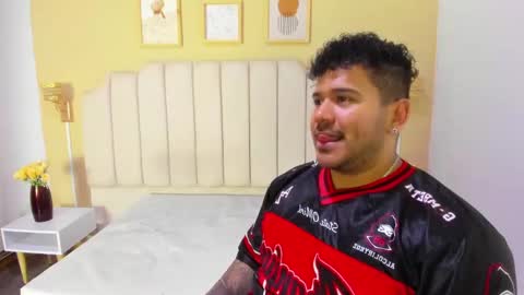 MICHAEL online show from 10/21/25, 08:09