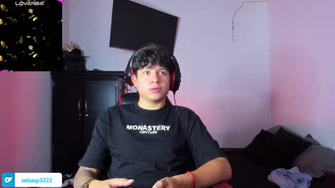 michael independent model  online show from 01/21/25, 11:34