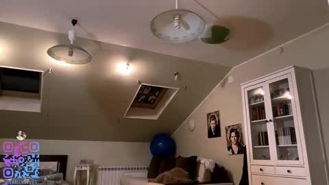 Emily online show from 11/30/25, 02:10