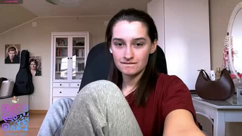 Emily online show from 04/20/26, 02:20