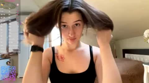 Emily online show from 06/03/26, 01:14