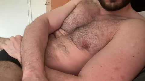 Snapshot of michael_s10 chatting on 06/29/26, 01:22 arab fit online show from 06/29/26, 01:22