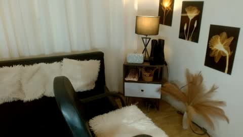 michaelagoddess online show from 04/08/26, 08:47