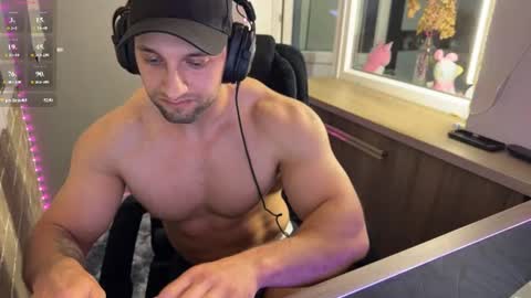 Snapshot of michaelbradley_for_u chatting on 07/04/26, 11:00 michaelbradley_for_u online show from 07/04/26, 11:00