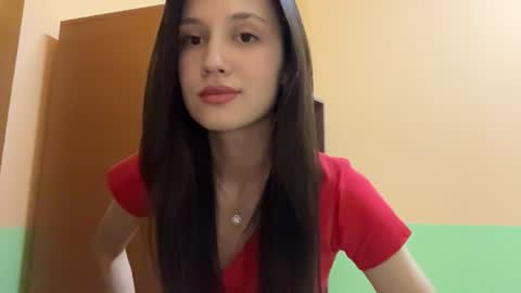 Snapshot of michaeleanidi chatting on 06/13/26, 05:33 Milana online show from 06/13/26, 05:33