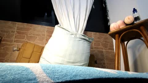 Michael online show from 02/12/25, 05:47