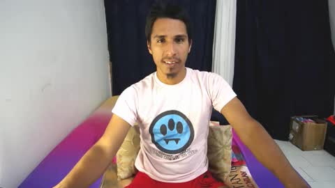 Michael online show from 12/01/25, 05:23