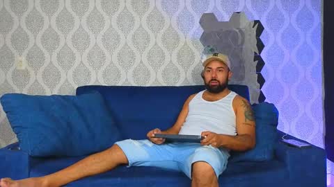 Snapshot of michaell_twink chatting on 03/04/25, 12:50 Michaell online show from 03/04/25, 12:50