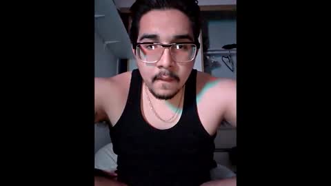 Snapshot of michealg23 chatting on 01/10/26, 12:40 michealg23 online show from 01/10/26, 12:40