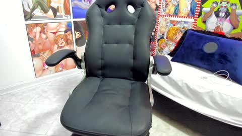 michel_lopez18 online show from 12/30/24, 11:59