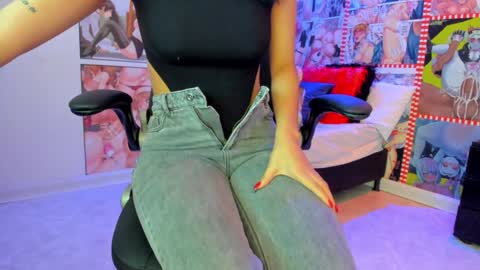 michel_lopez18 online show from 01/11/25, 10:51