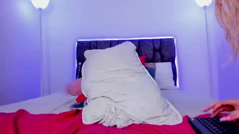 Michelle online show from 02/13/25, 03:46