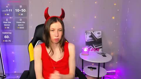 michele_mack online show from 02/05/25, 06:13