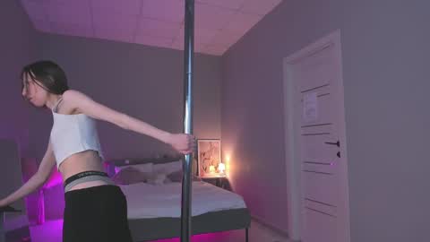 michele_mack online show from 03/05/25, 05:07