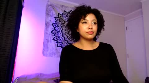 Snapshot of michell_bling chatting on 01/25/25, 03:19 Michi online show from 01/25/25, 03:19