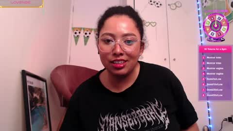 Snapshot of michell_bling chatting on 07/11/26, 06:27 Michi online show from 07/11/26, 06:27