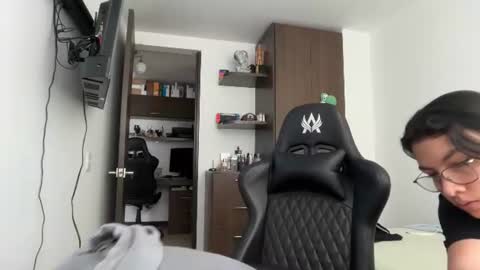 Michell online show from 08/06/26, 05:59
