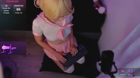 Snapshot of michelle_cutee_ chatting on 10/12/25, 08:24 michelle_cutee_ online show from 10/12/25, 08:24