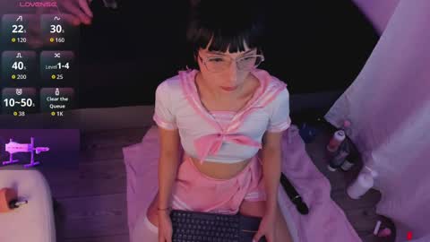 Snapshot of michelle_cutee_ chatting on 10/21/25, 07:58 michelle_cutee_ online show from 10/21/25, 07:58
