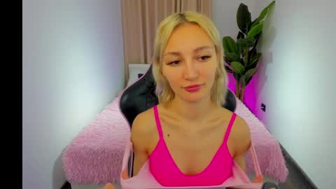 Dilana online show from 03/07/25, 03:28