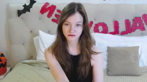 Michelle online show from 10/25/25, 12:23