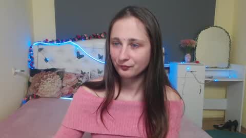 Snapshot of michellee11 chatting on 04/29/26, 12:20 Michel online show from 04/29/26, 12:20