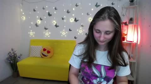 Snapshot of michellee11 chatting on 05/06/26, 01:38 Michel online show from 05/06/26, 01:38