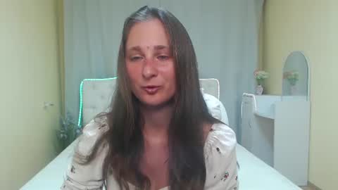 Snapshot of michellee11 chatting on 07/03/26, 11:49 Michel online show from 07/03/26, 11:49