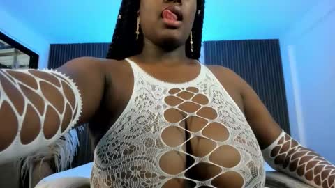 michellepreston_ online show from 02/13/26, 12:12