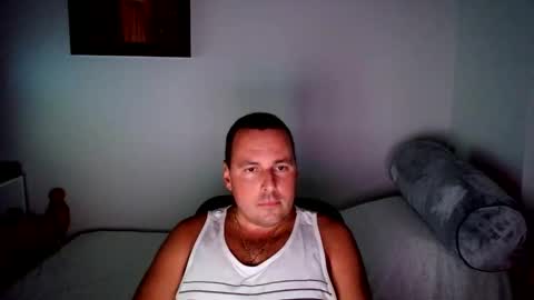 Snapshot of micic3 chatting on 06/08/26, 01:28 micic3 online show from 06/08/26, 01:28