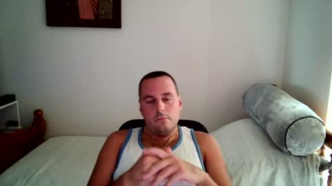 Snapshot of micic3 chatting on 06/26/26, 11:42 micic3 online show from 06/26/26, 11:42