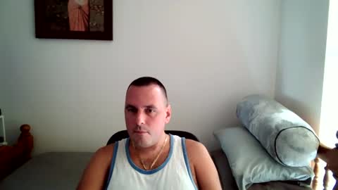 Snapshot of micic3 chatting on 07/12/26, 10:12 micic3 online show from 07/12/26, 10:12
