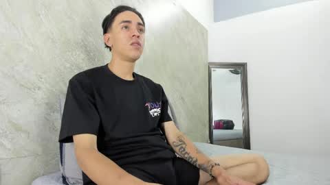 mick_lollipopp online show from 04/27/26, 07:56