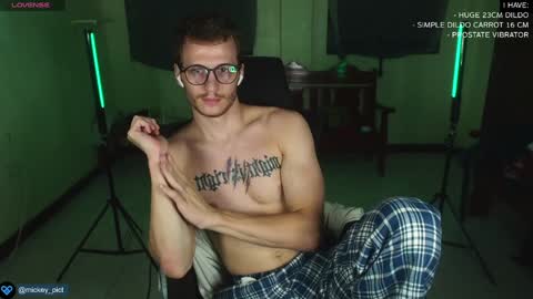 Mickey online show from 12/25/24, 09:34