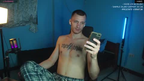 Mickey online show from 02/10/25, 10:53