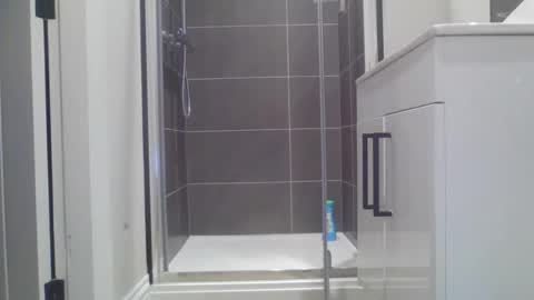 micky online show from 04/15/26, 05:20