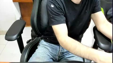 microfama00 online show from 04/16/26, 12:00