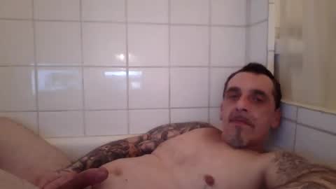 middle123456783939 online show from 04/14/26, 01:44