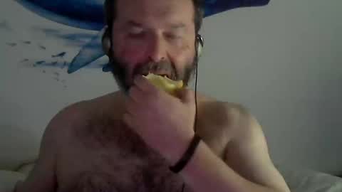 Snapshot of midhir chatting on 01/22/25, 03:29 kike online show from 01/22/25, 03:29