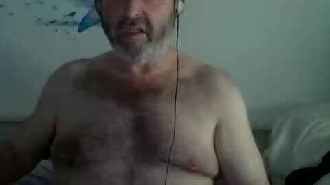 Snapshot of midhir chatting on 02/06/25, 09:06 kike online show from 02/06/25, 09:06