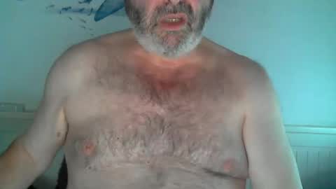 Snapshot of midhir chatting on 06/12/26, 03:44 kike online show from 06/12/26, 03:44