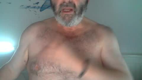 Snapshot of midhir chatting on 06/20/26, 01:36 kike online show from 06/20/26, 01:36