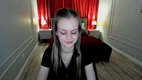 midnighteaura online show from 03/18/26, 08:56