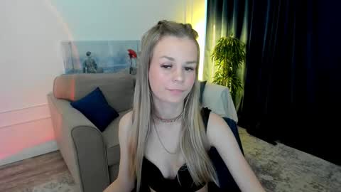 midnighteaura online show from 05/20/26, 11:27